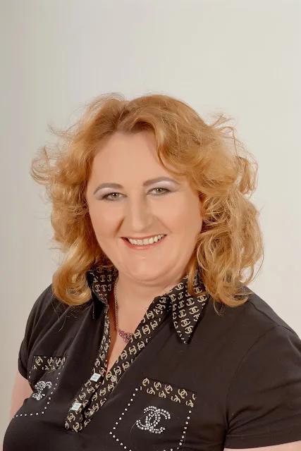 Szepesi Alíz, Alapító · Mesteroktató